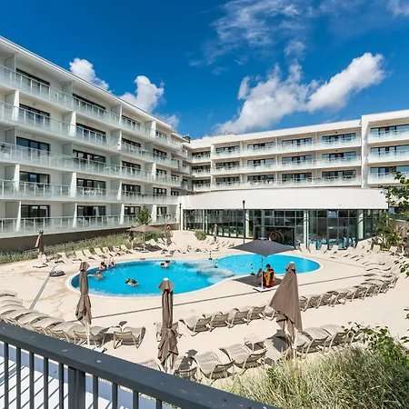 Polanki Aqua 3-pokojowy -premium- Family - Baseny, Wellness I Blisko Morza Garage & Pool Access Apartman